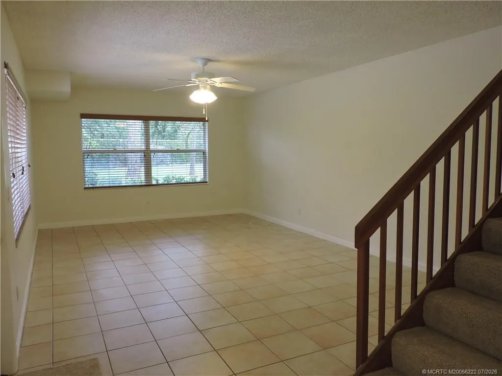 2865 SW Lakemont Place