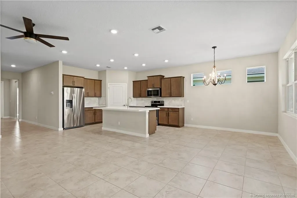 4474 NW King Court