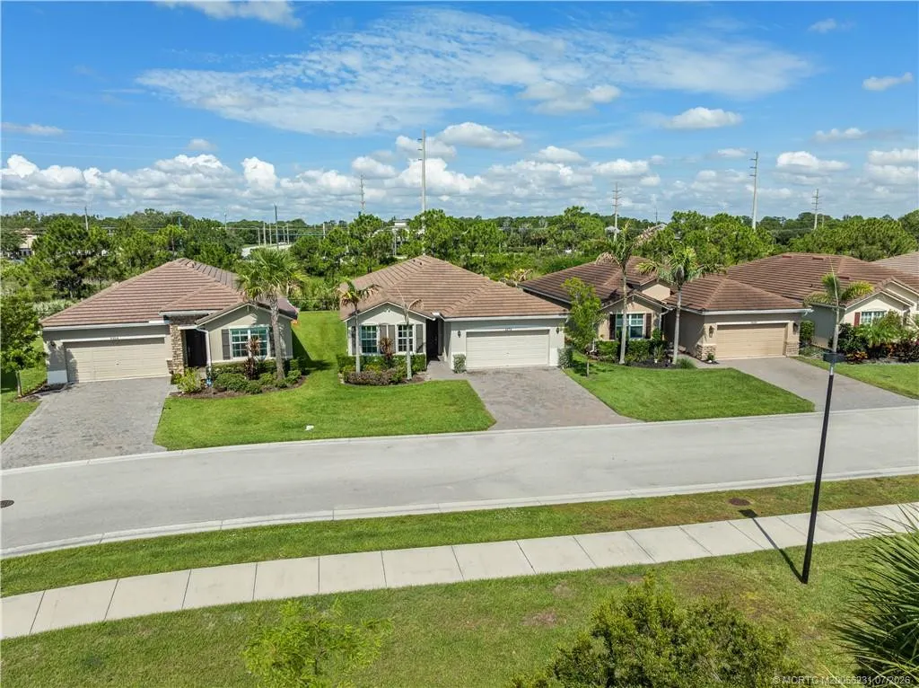4474 NW King Court