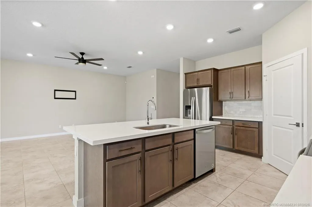 4474 NW King Court