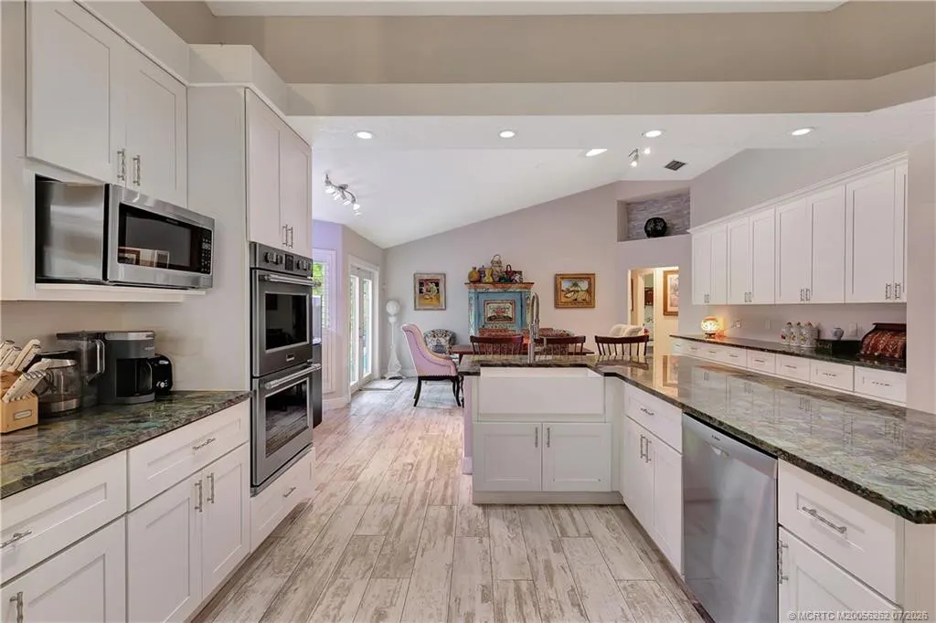 1863 NW 22nd Street