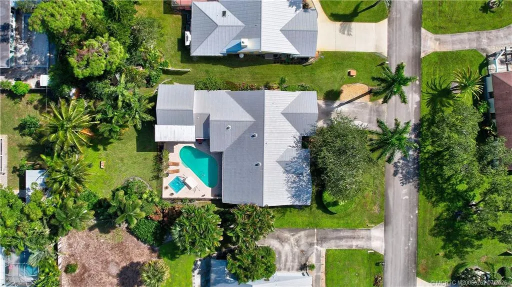 1863 NW 22nd Street