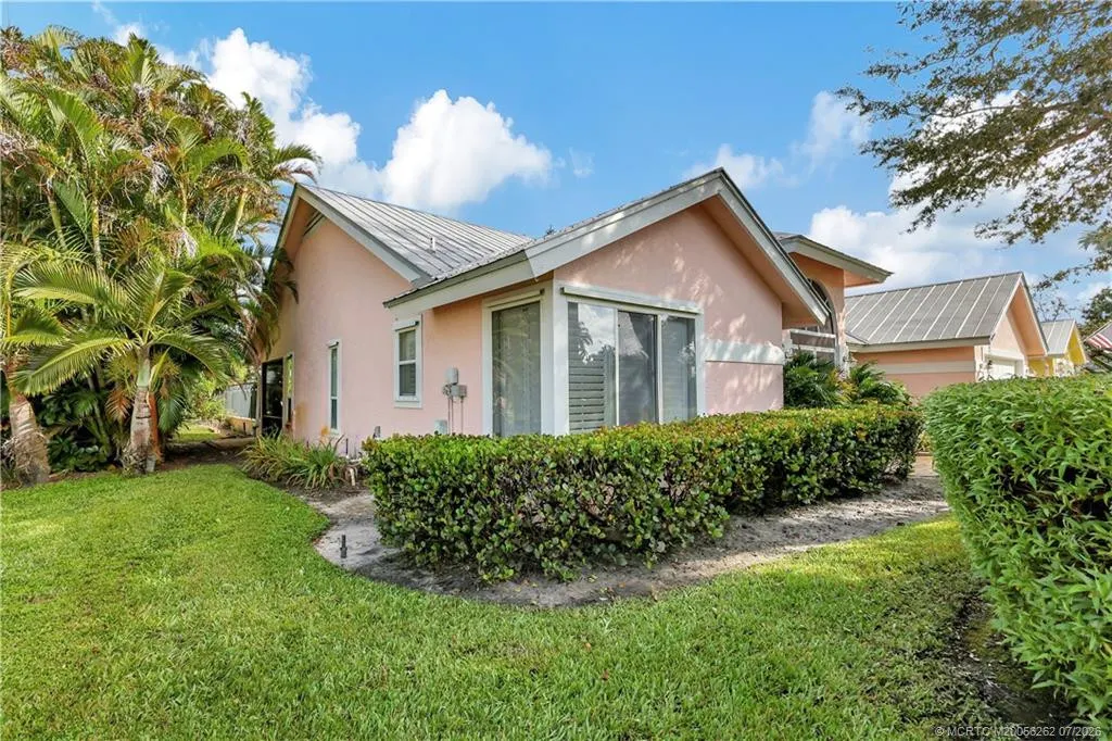 1863 NW 22nd Street
