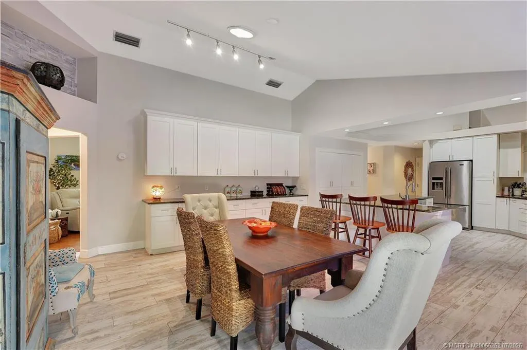 1863 NW 22nd Street