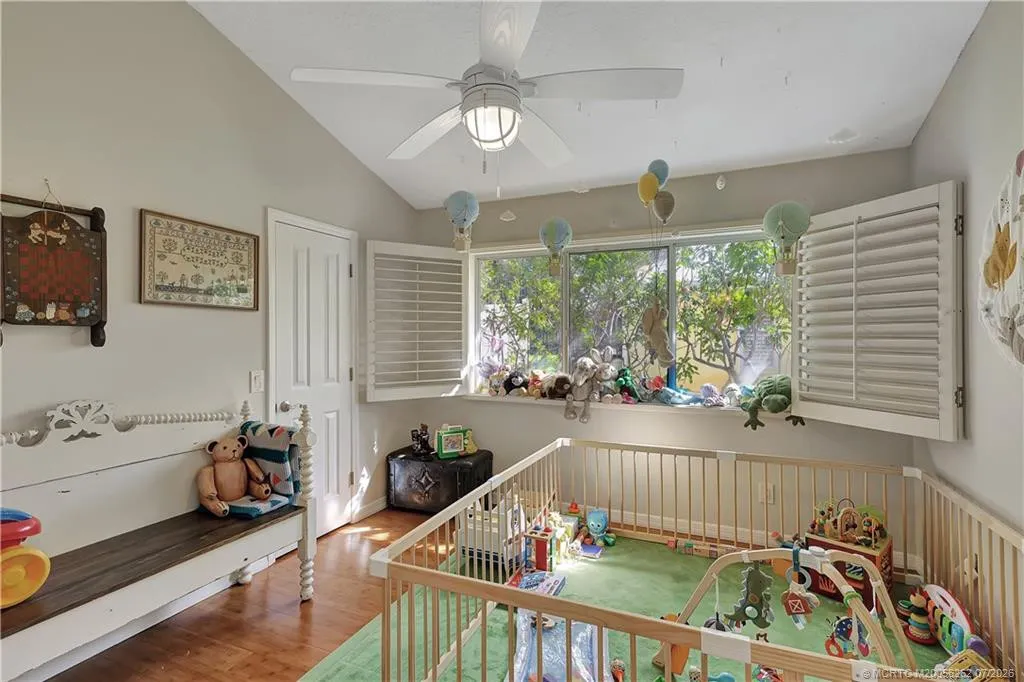 1863 NW 22nd Street