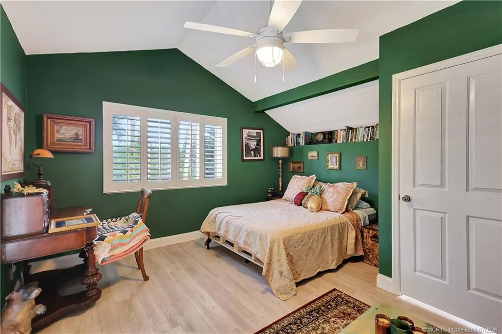 1863 NW 22nd Street