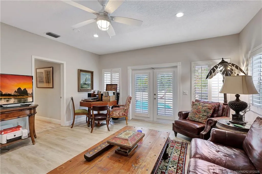 1863 NW 22nd Street