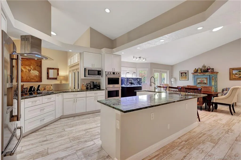 1863 NW 22nd Street