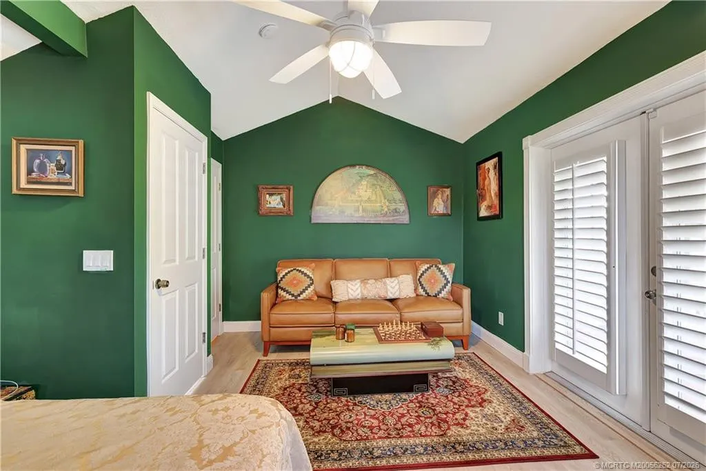 1863 NW 22nd Street
