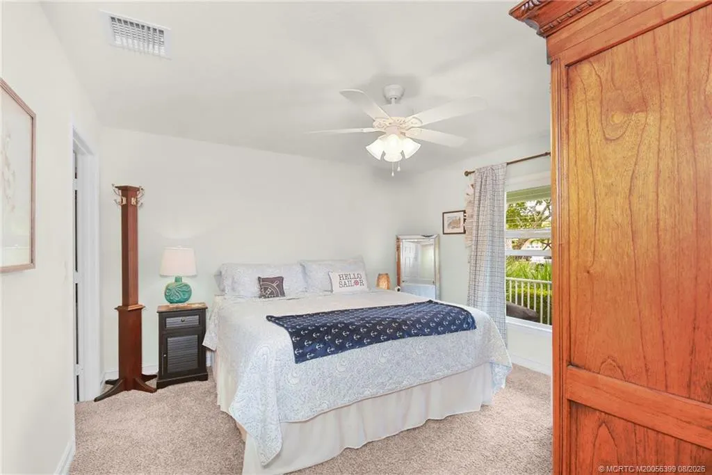 4586 SE Manatee Terrace