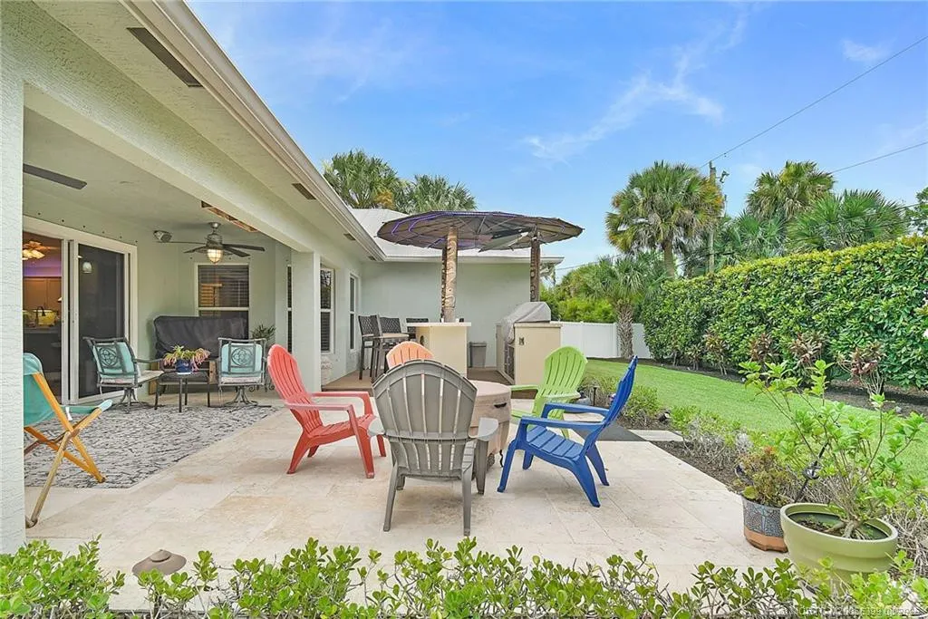 4586 SE Manatee Terrace