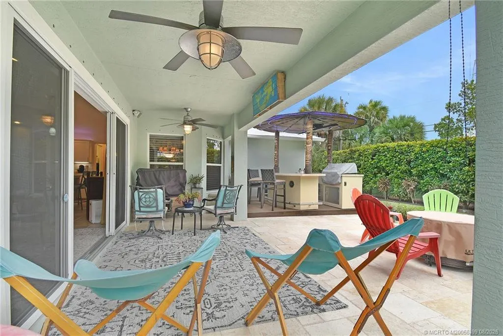 4586 SE Manatee Terrace