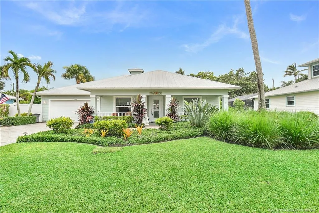 4586 SE Manatee Terrace