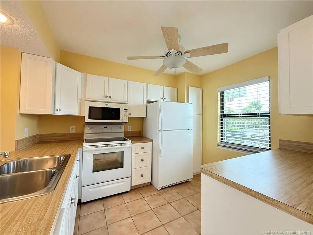 1950 SW Palm City Road #2205