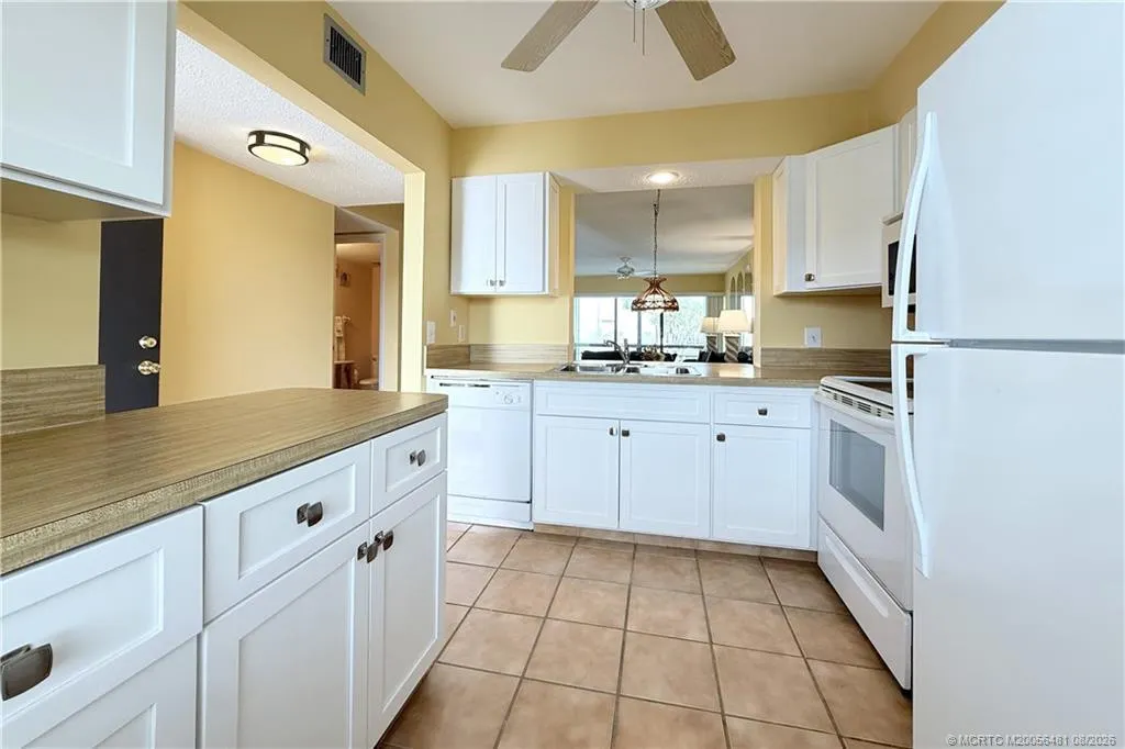 1950 SW Palm City Road #2205
