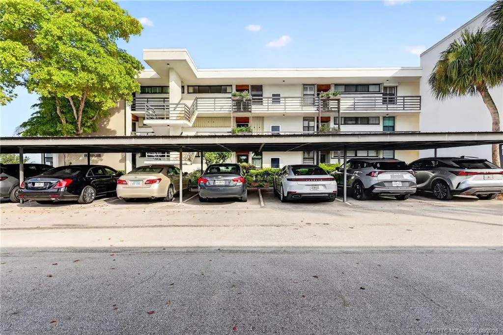1950 SW Palm City Road #14-302