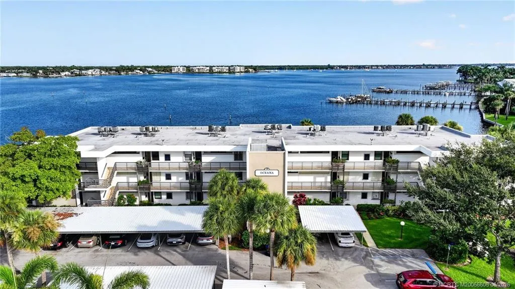 1950 SW Palm City Road #14-302
