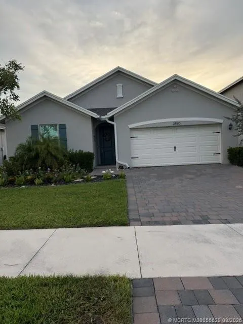 2890 NE Breezeway Circle