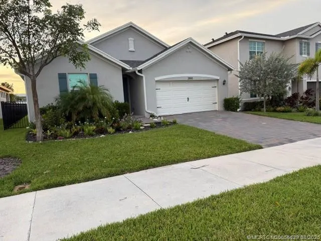 2890 NE Breezeway Circle