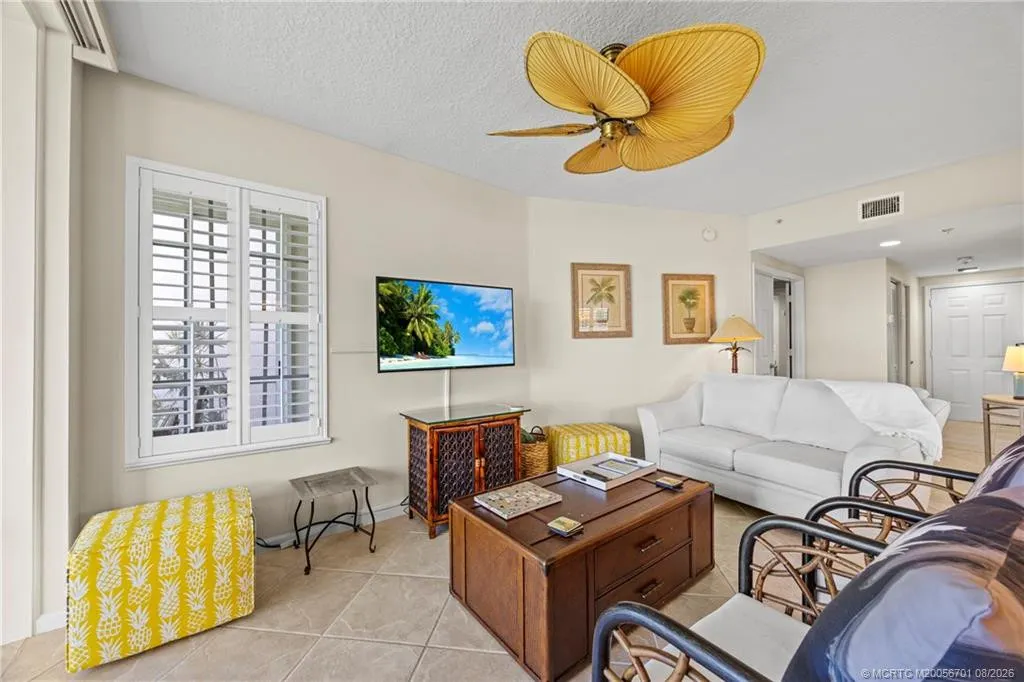 5799 NE Island Cove Way #1101