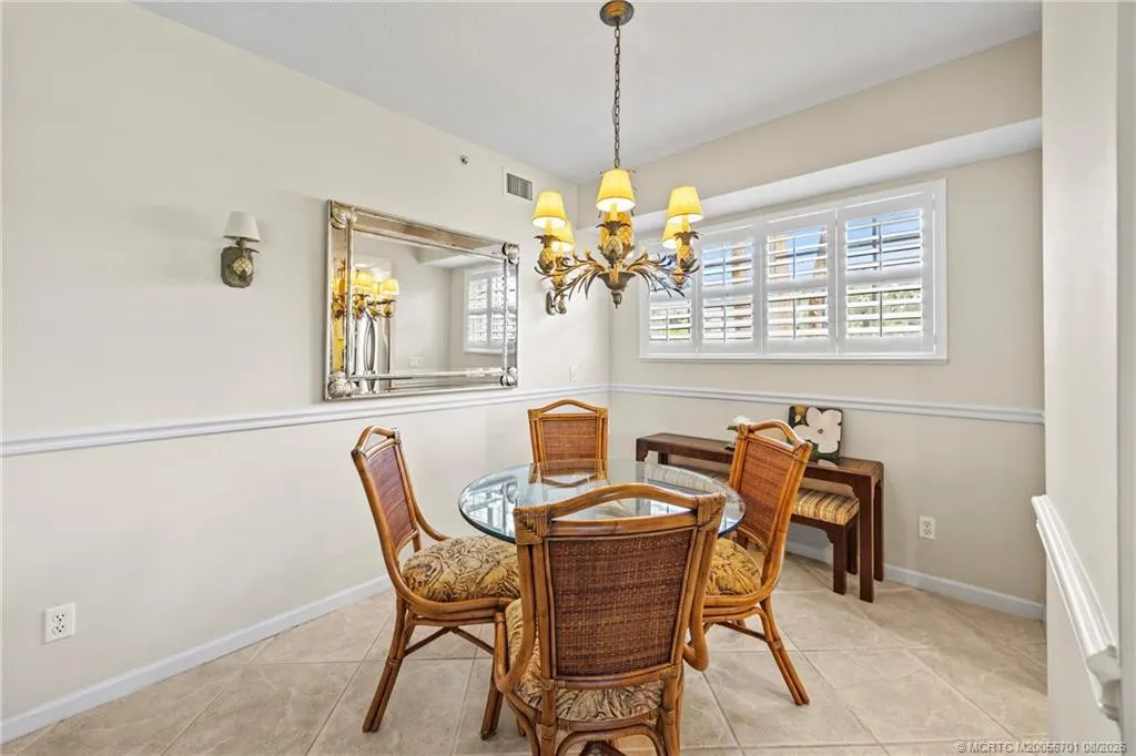 5799 NE Island Cove Way #1101
