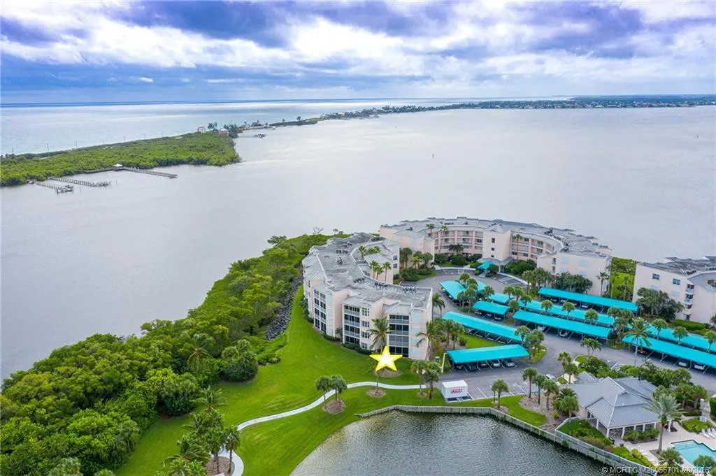 5799 NE Island Cove Way #1101