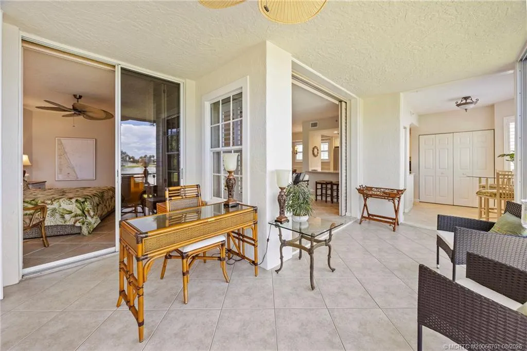 5799 NE Island Cove Way #1101