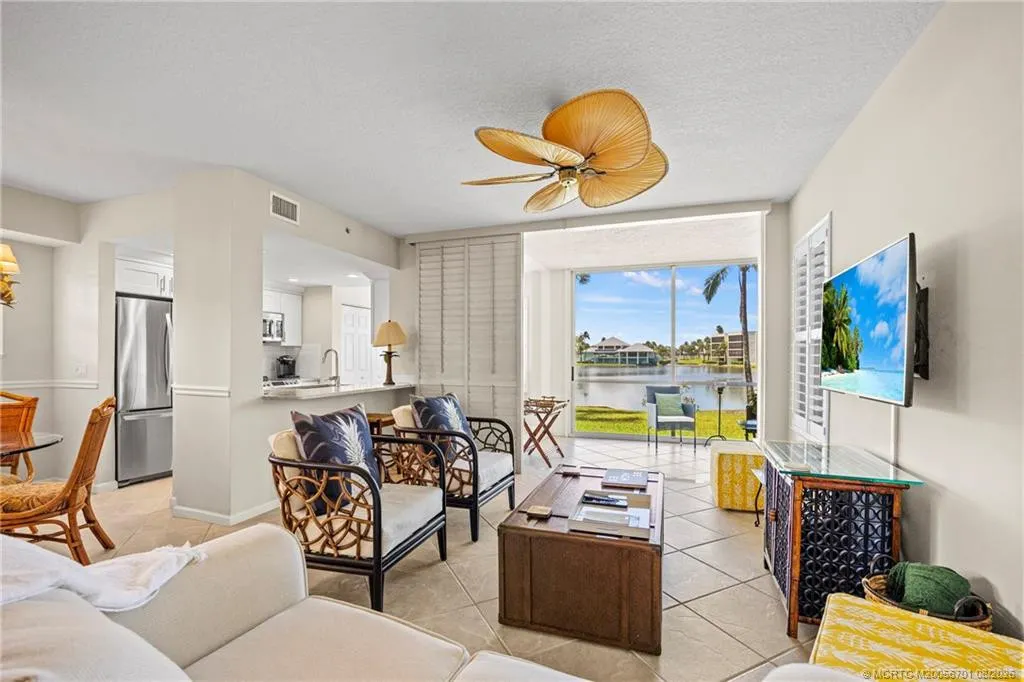 5799 NE Island Cove Way #1101