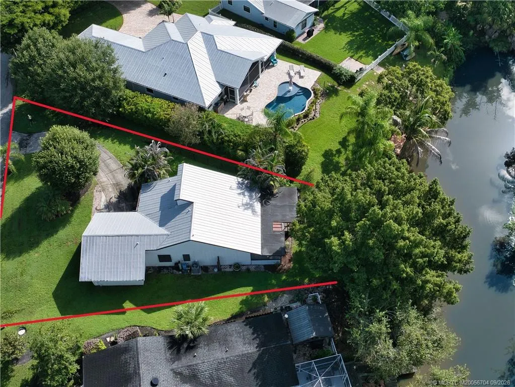 496 SE Cardinal Trail