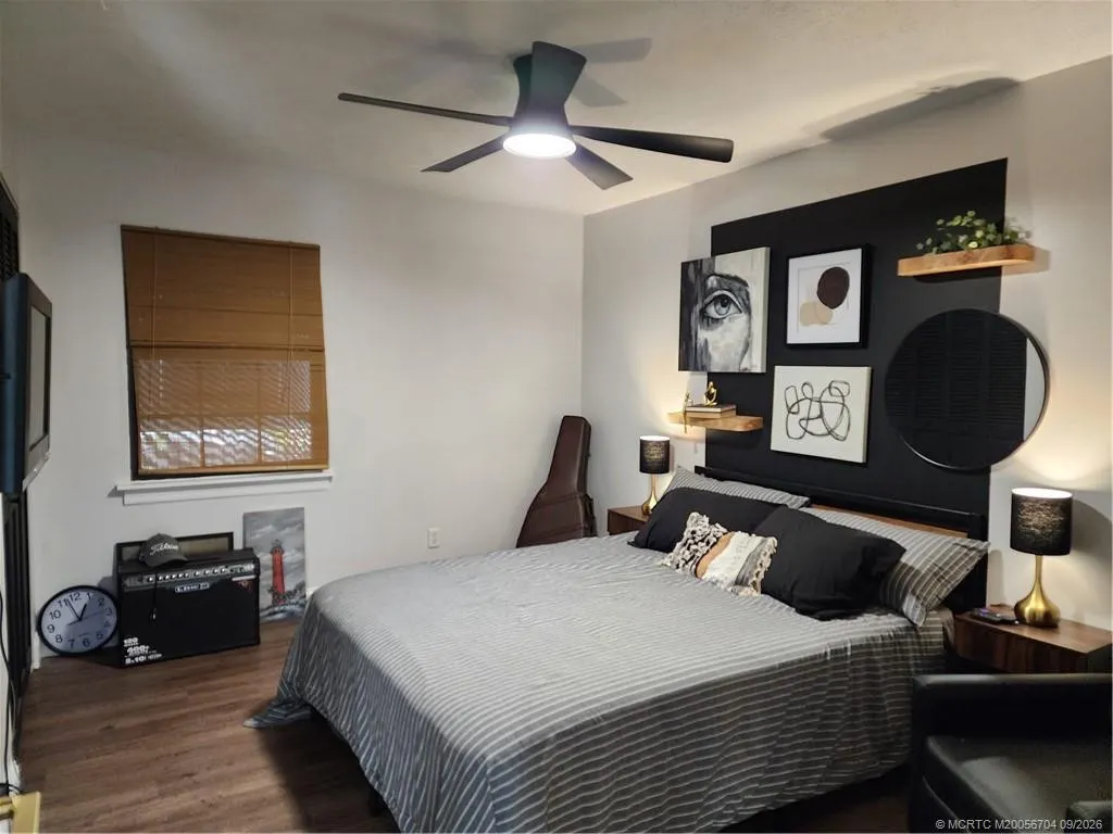 496 SE Cardinal Trail