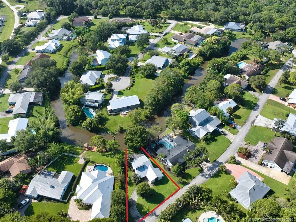 496 SE Cardinal Trail