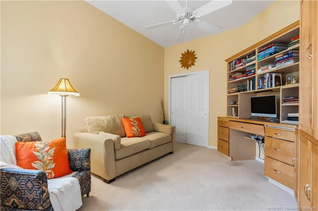 4505 NW Wandering Oak Court