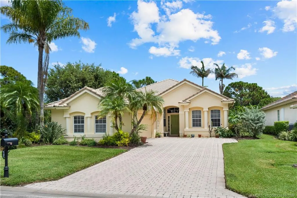 4505 NW Wandering Oak Court