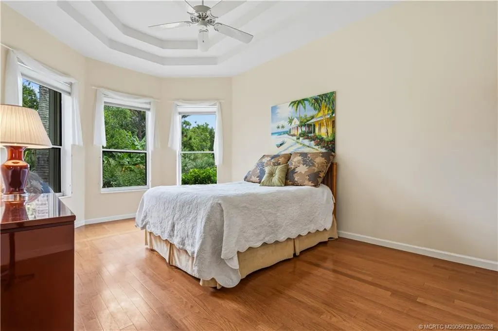 4505 NW Wandering Oak Court