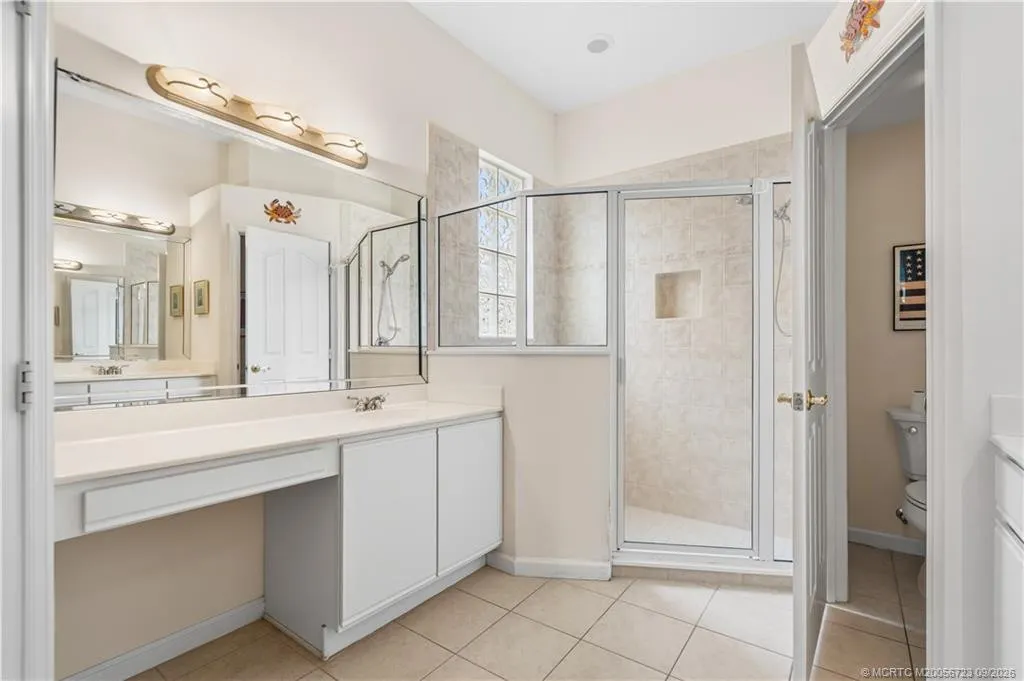 4505 NW Wandering Oak Court