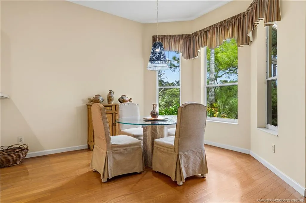 4505 NW Wandering Oak Court