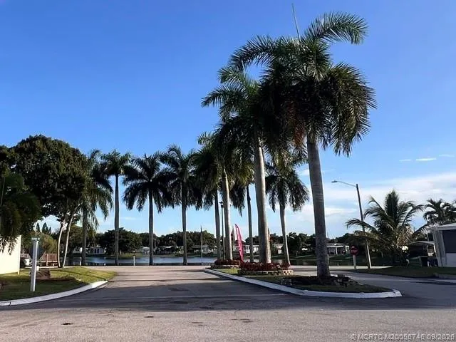 40 Plantation Boulevard