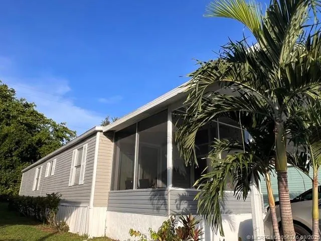 40 Plantation Boulevard