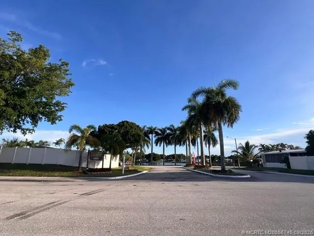 40 Plantation Boulevard