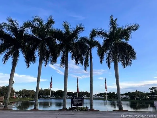 40 Plantation Boulevard