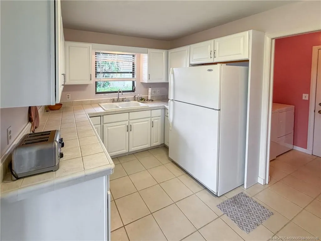 4646 SW Lorne Court
