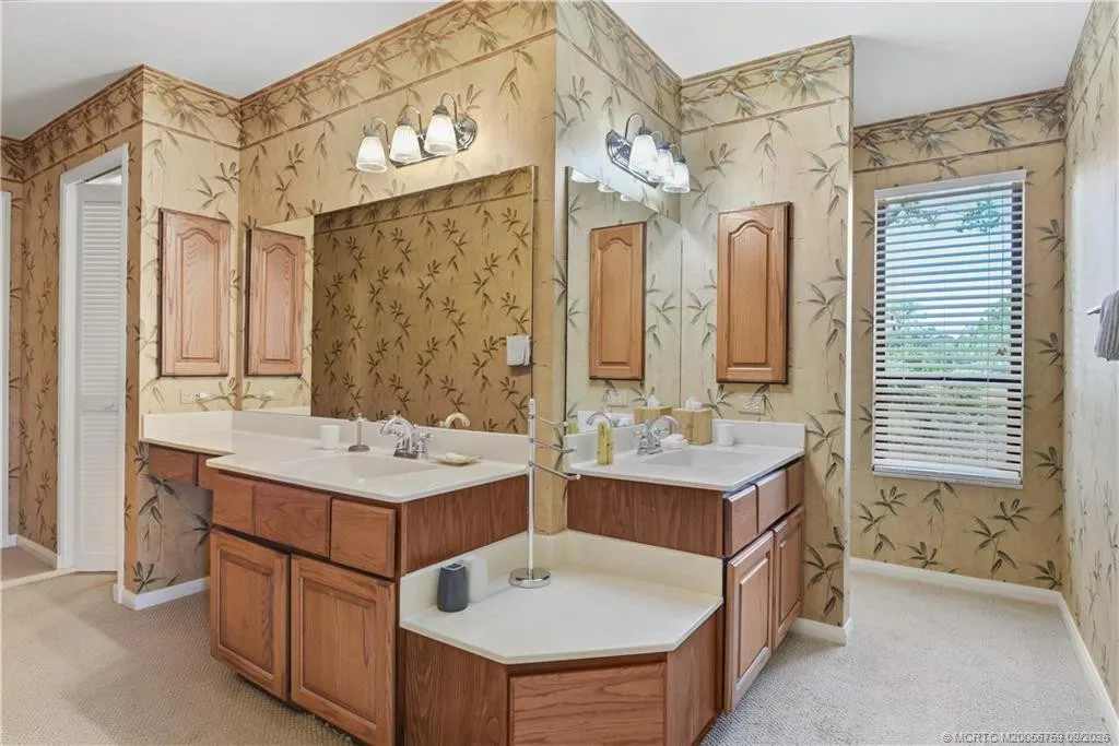 4646 SW Lorne Court