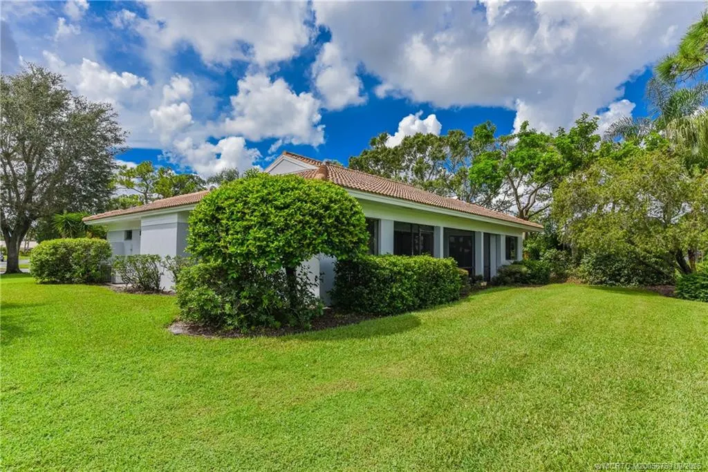4646 SW Lorne Court