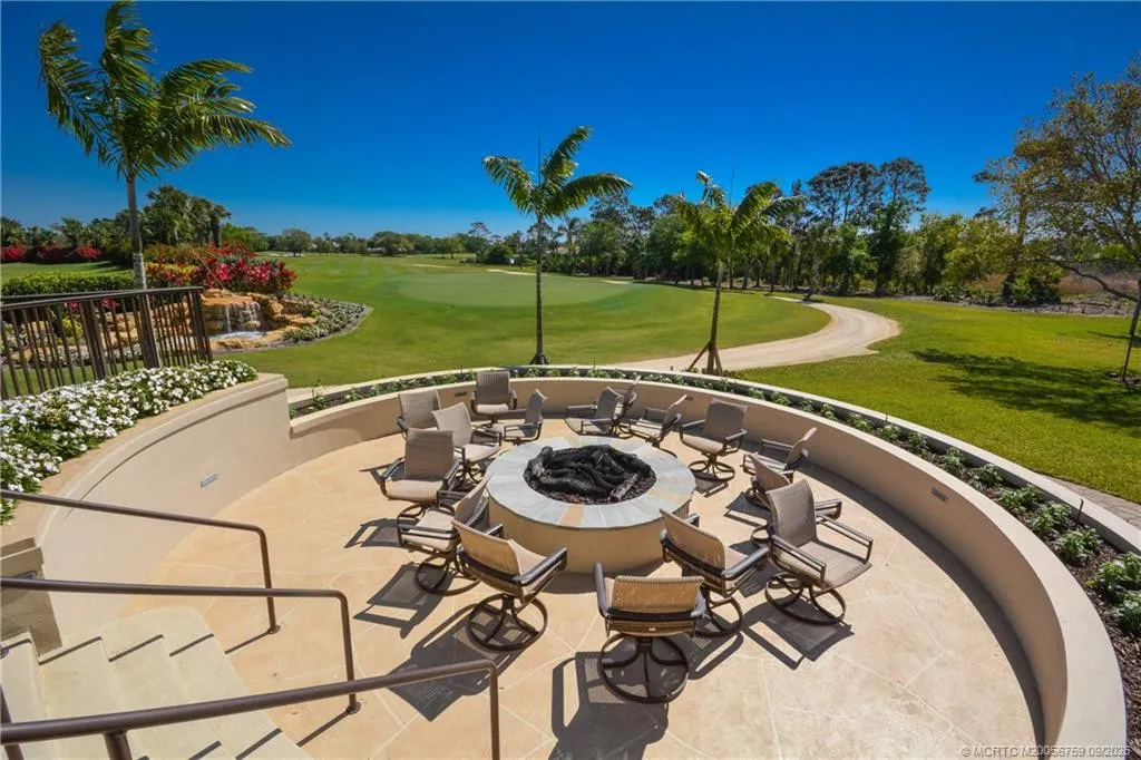 4646 SW Lorne Court