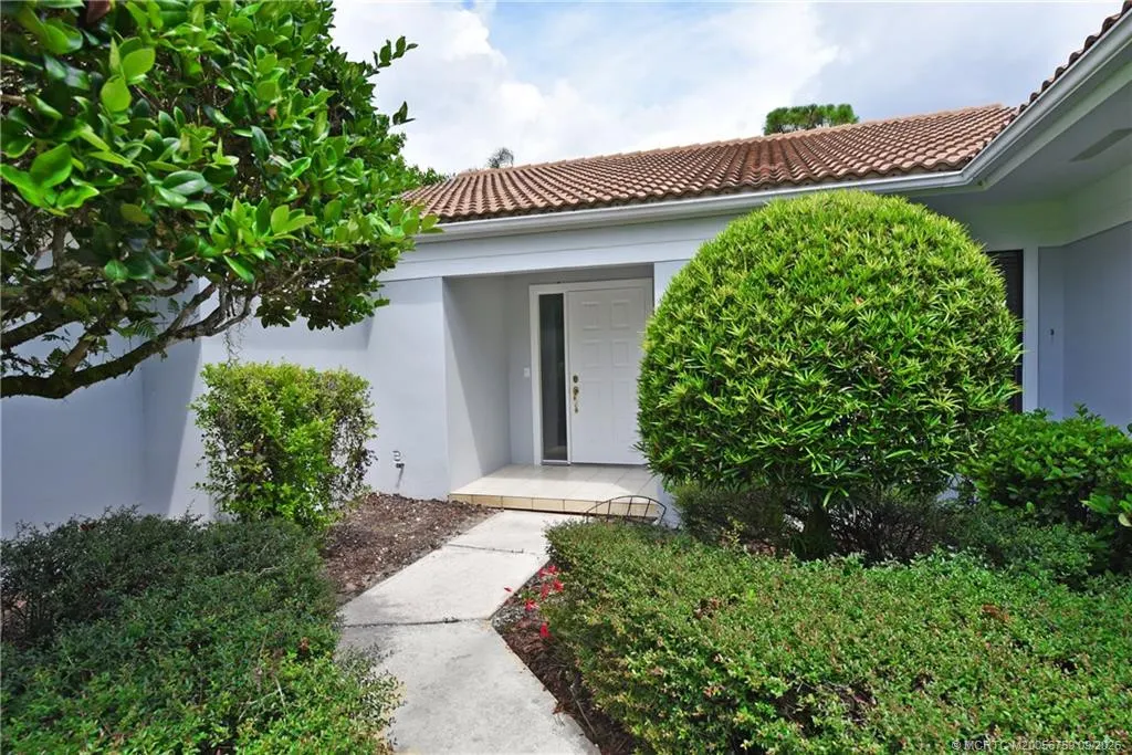 4646 SW Lorne Court