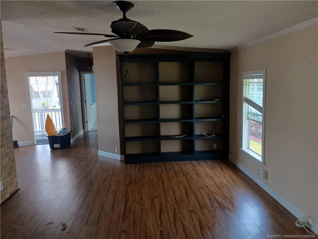 6055 Seashore Drive