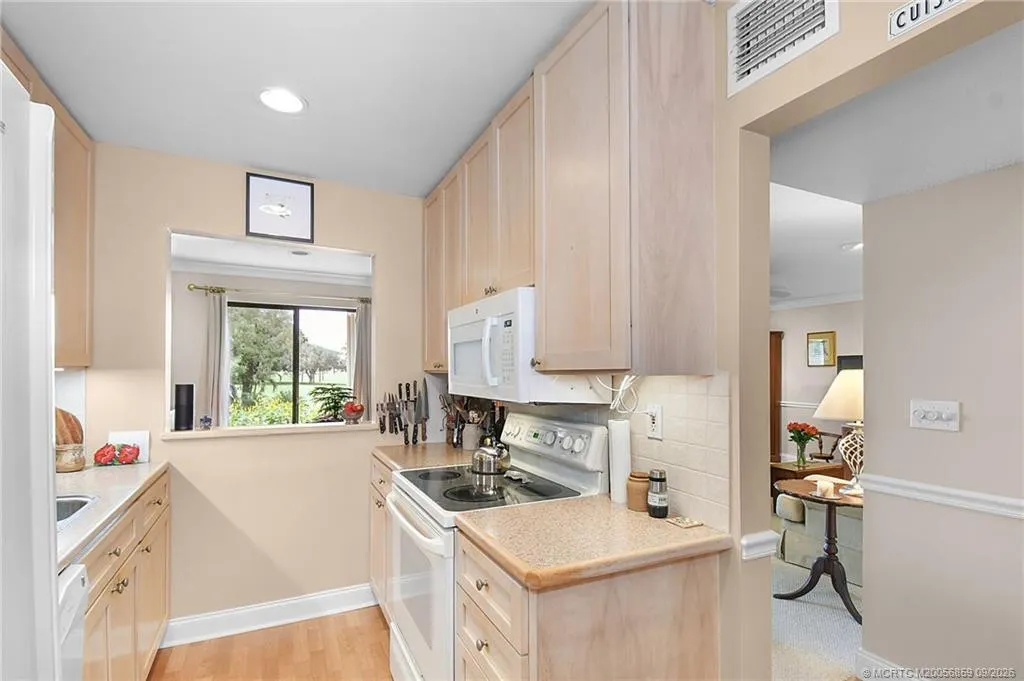 5111 SE Miles Grant Road #202