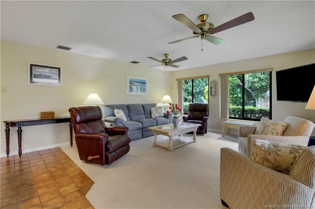 8303 SE Cumberland Circle