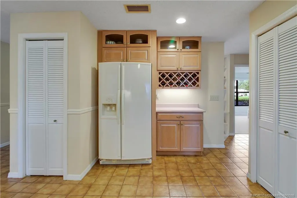 8303 SE Cumberland Circle