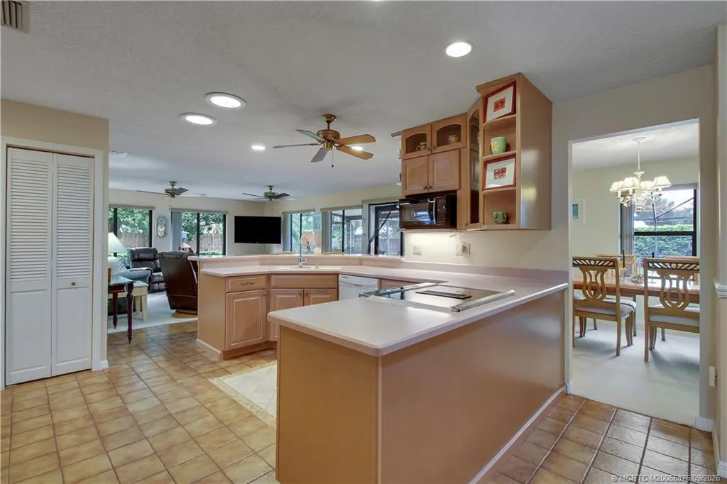 8303 SE Cumberland Circle
